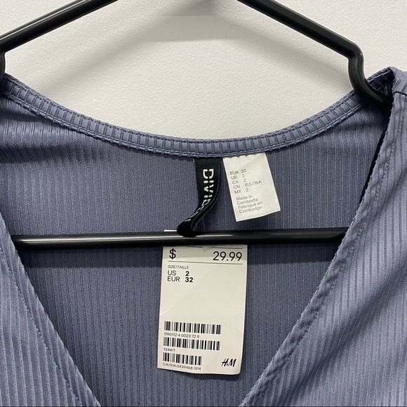 ✨NEW✨ BODYCON DRESS WITH SLIT - Picture 5 of 7